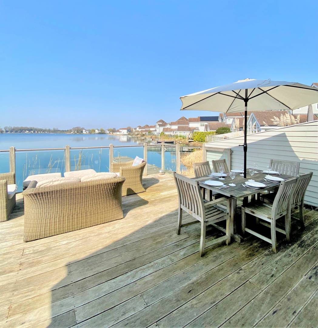 3 the Landings Decking