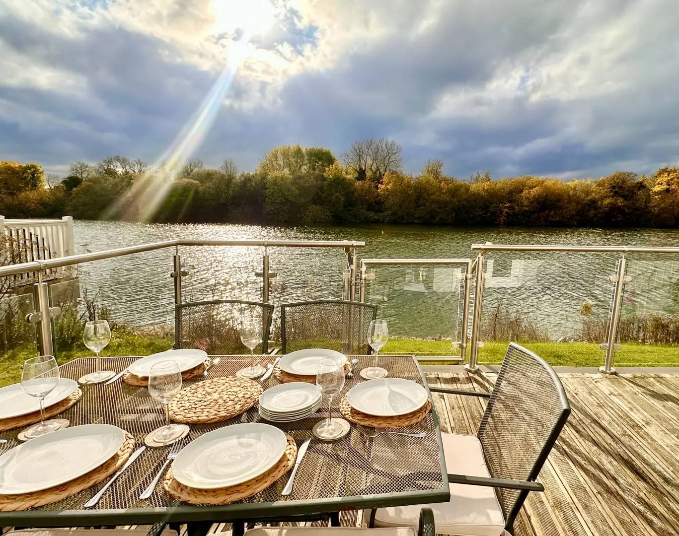 67 Spring Lake dining al fresco